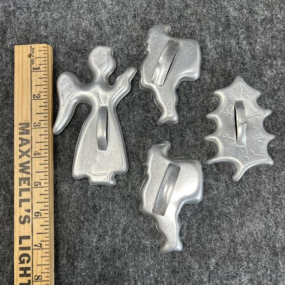 Vintage Metal Christmas Cookie Cutters 4pc Bundle Santa (2) Angel Holly - Picture 1 of 6